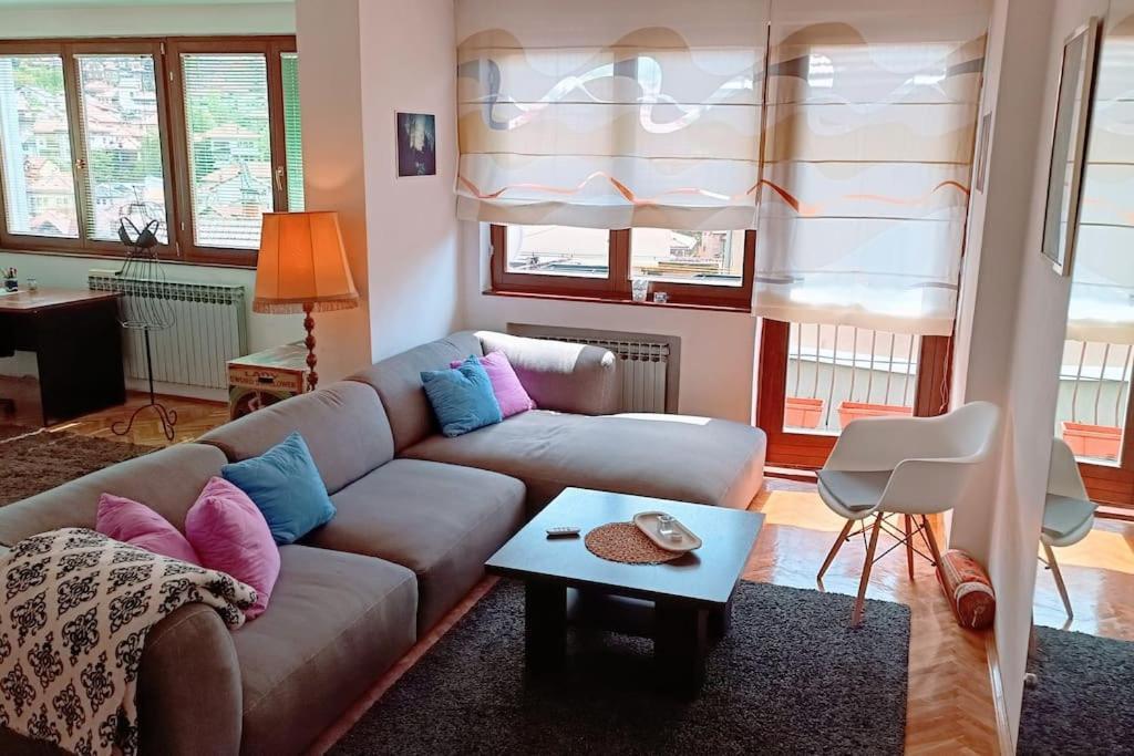 Spacious Condo Near Bascarsija - Free Parking SJJ Esterno foto